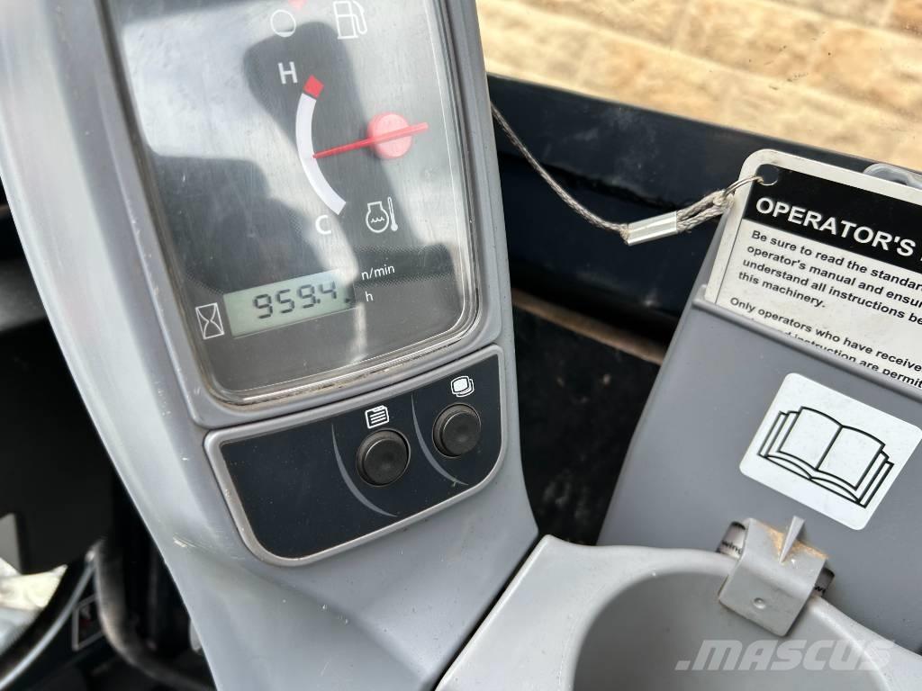 Kubota KX027-4 ミニ油圧ショベル 7t以下（ミニユンボ・ミニディガー）