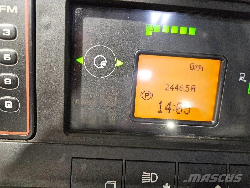 Linde R16B 自走式スタッカー
