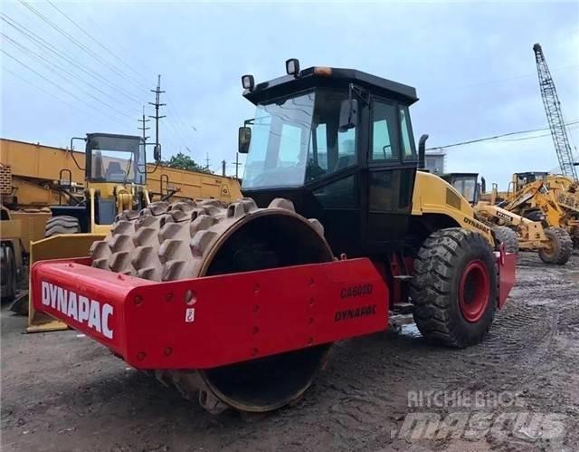 Dynapac CA 602 D 振動ローラ
