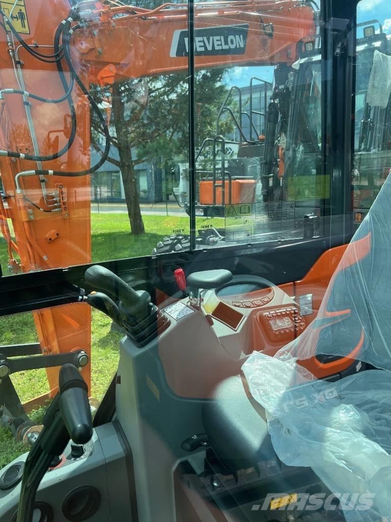 Doosan DX 19 大型油圧ショベル12t以上（パワーショベル・ユンボ）