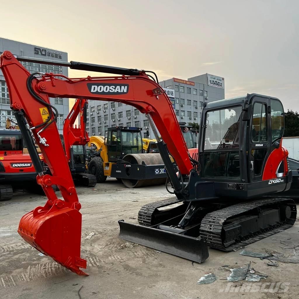 Doosan DX60-9C ミニ油圧ショベル 7t以下（ミニユンボ・ミニディガー）