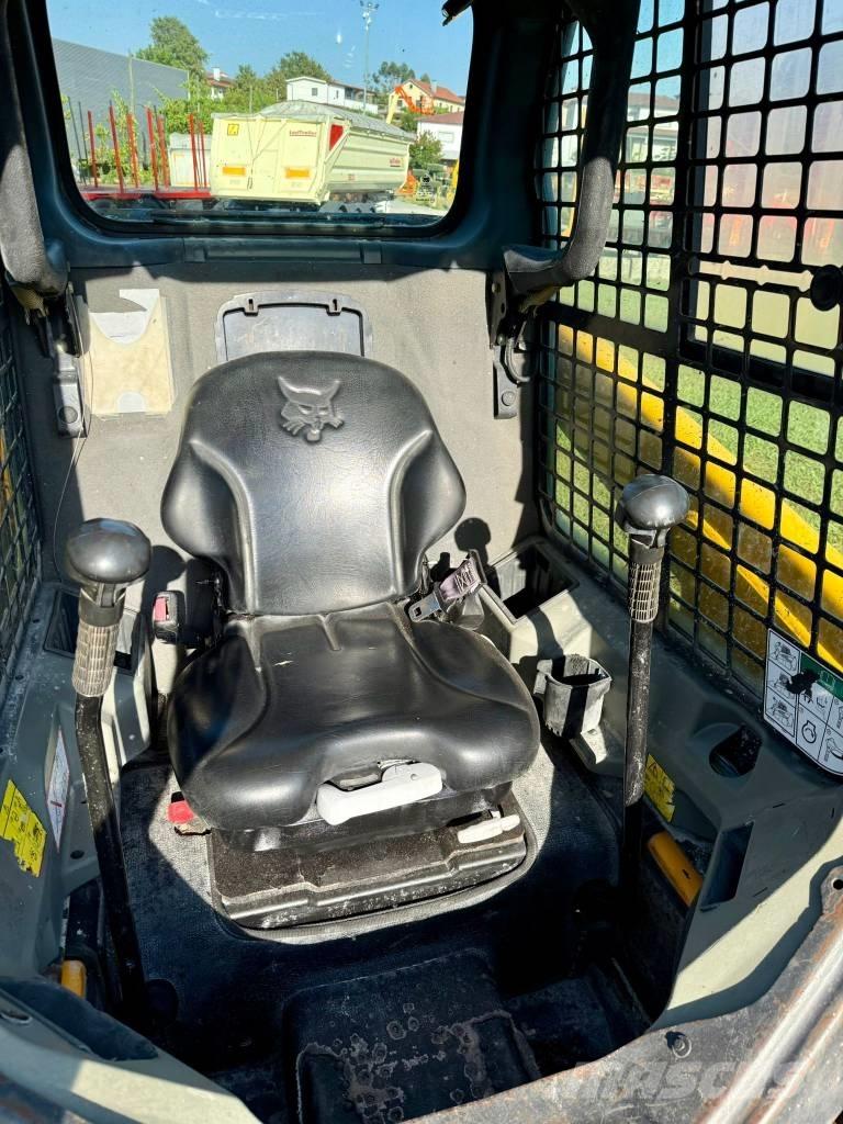 Bobcat S 450 スキッドステアローダー