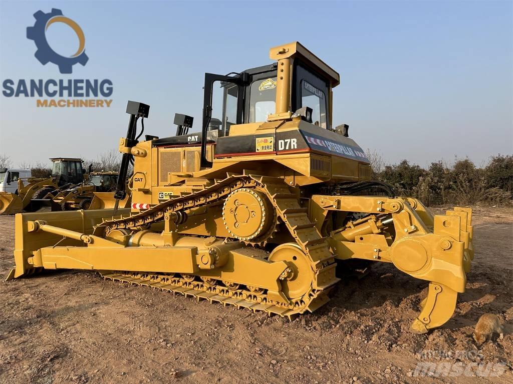 CAT D 7 R ブルドーザー