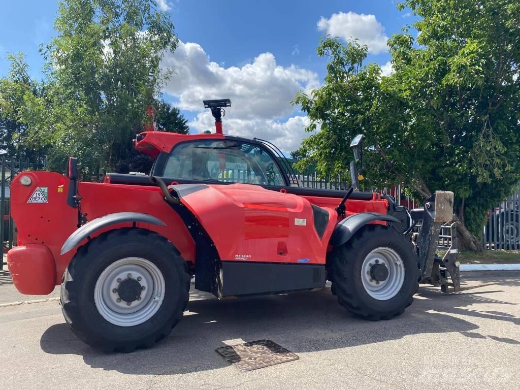 Manitou MT 1440 テレスコーピックハンドラー