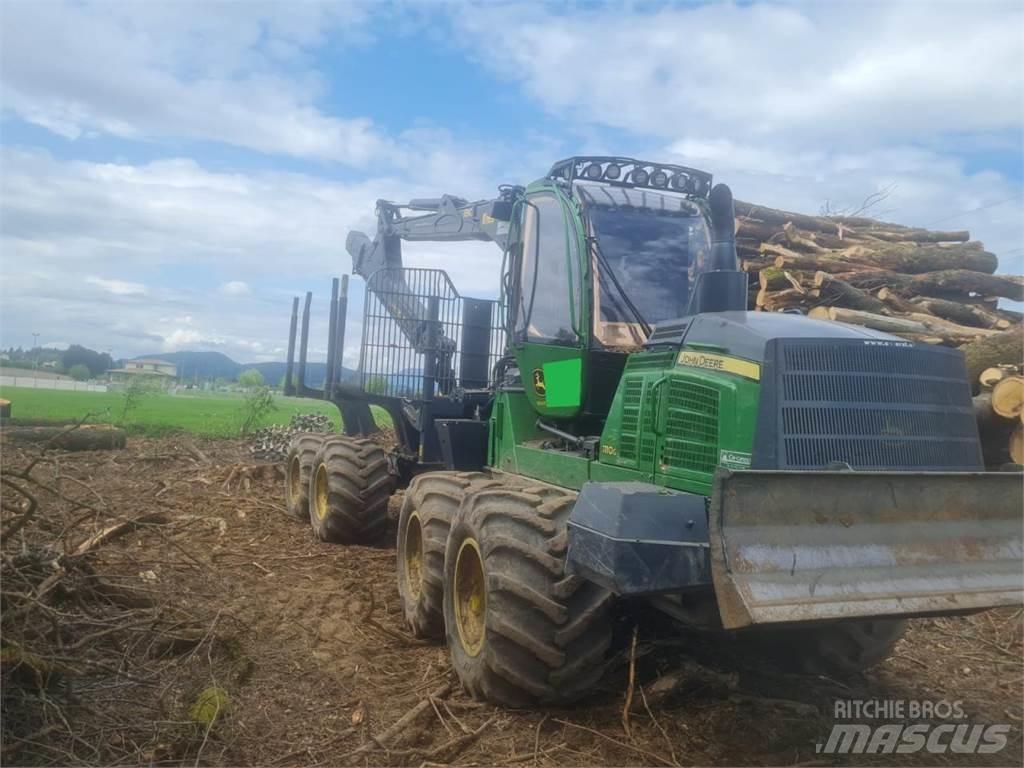 John Deere 1110 G フォワーダー