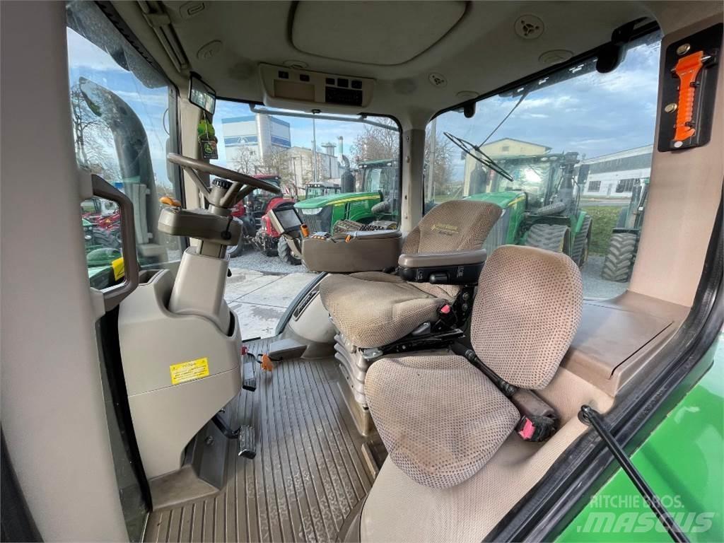 John Deere 7230 R トラクター