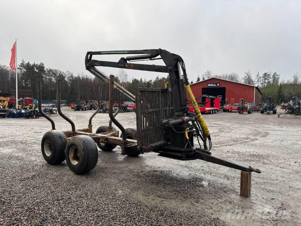 Mowi 2453 林業トレーラー