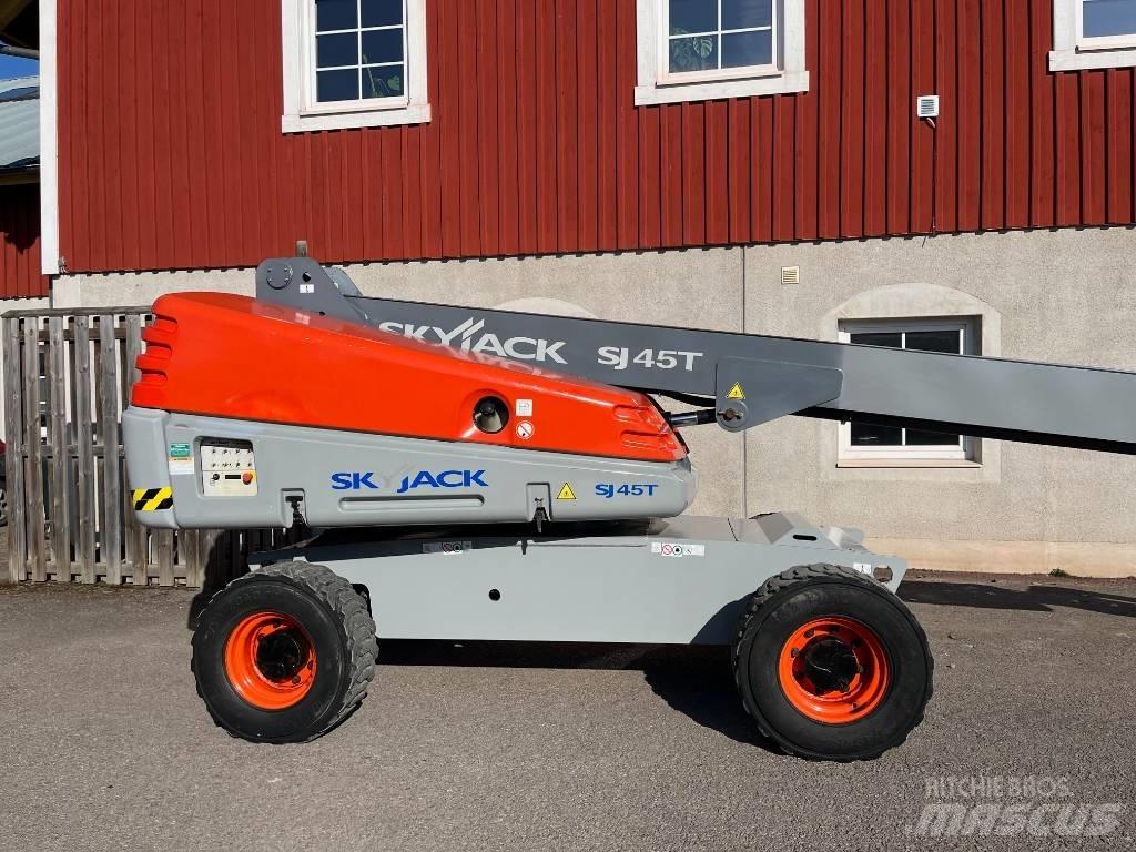 SkyJack SJ 45 T ブームリフト　直伸型