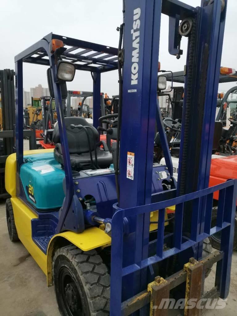 Komatsu 30 テレスコーピックハンドラー