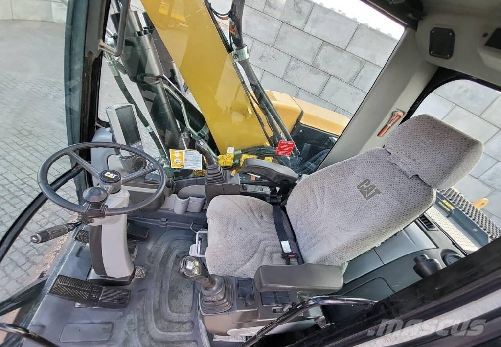 CAT M313 D ホイール式油圧ショベル（パワーショベル・ユンボ・バックホー）