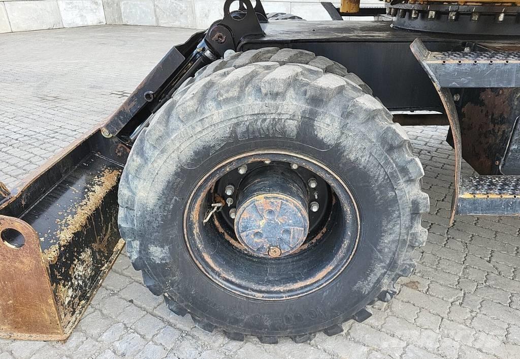 CAT M313 D ホイール式油圧ショベル（パワーショベル・ユンボ・バックホー）