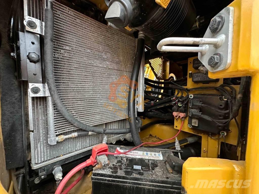 CAT 310 ミニ油圧ショベル 7t以下（ミニユンボ・ミニディガー）