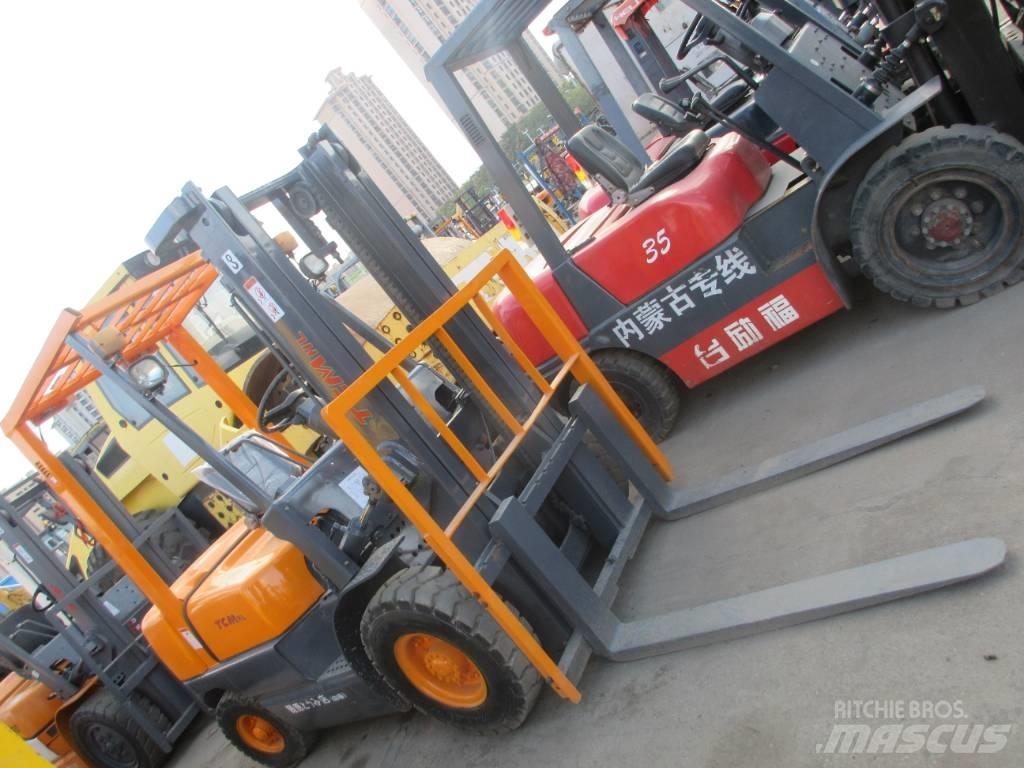 TCM FD 30 ディーゼル・軽油