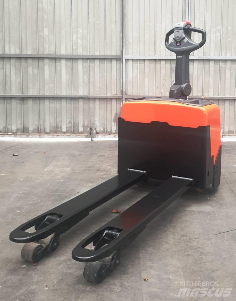 BT LWE 130 Minimover ローリフト