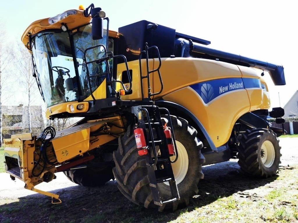 New Holland CX 8090 コンバイン