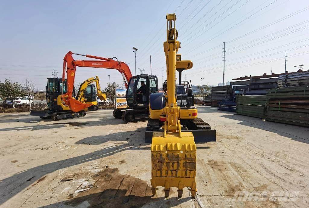 Komatsu PC 40 MR ミニ油圧ショベル 7t以下（ミニユンボ・ミニディガー）