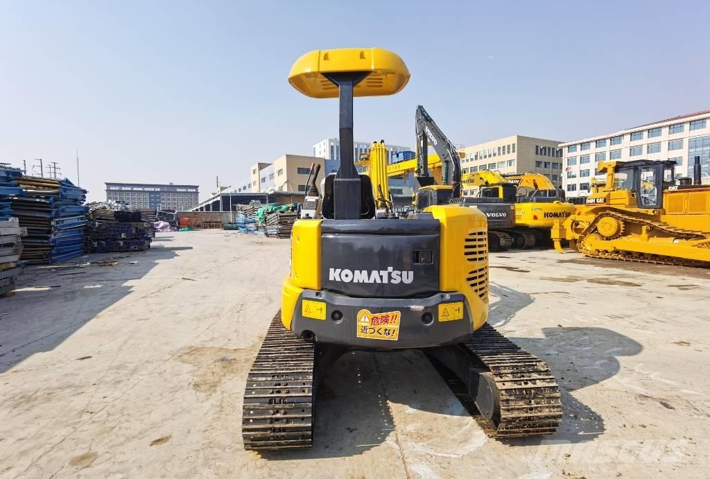 Komatsu PC 40 MR ミニ油圧ショベル 7t以下（ミニユンボ・ミニディガー）
