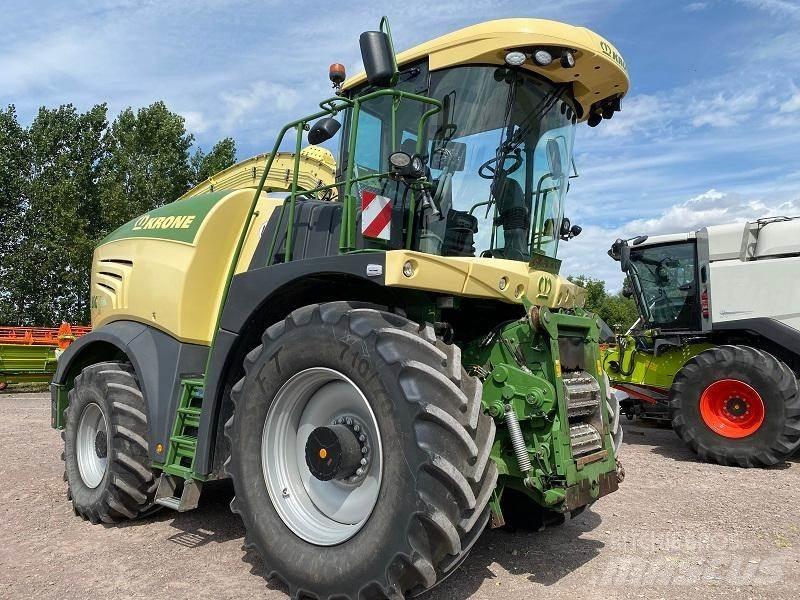 Krone BIG X 630 自走式フォレージハーベスター
