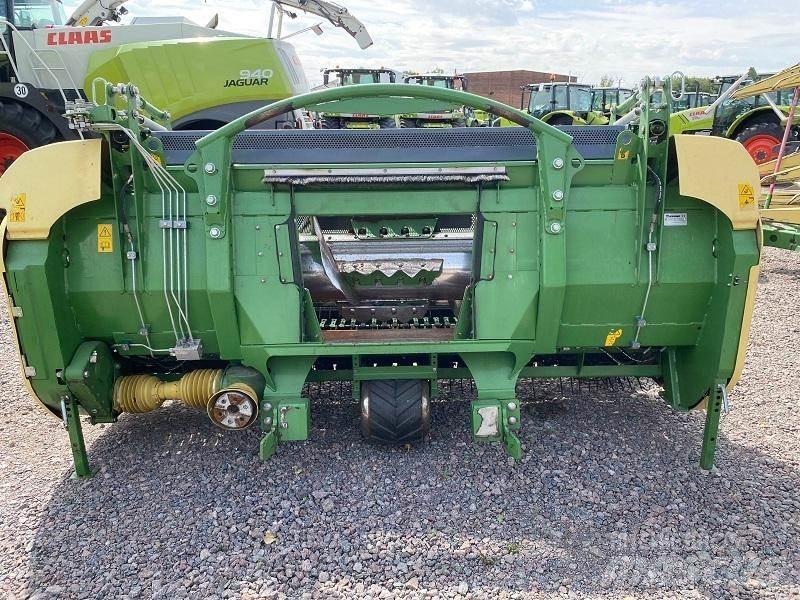 Krone BIG X 630 自走式フォレージハーベスター