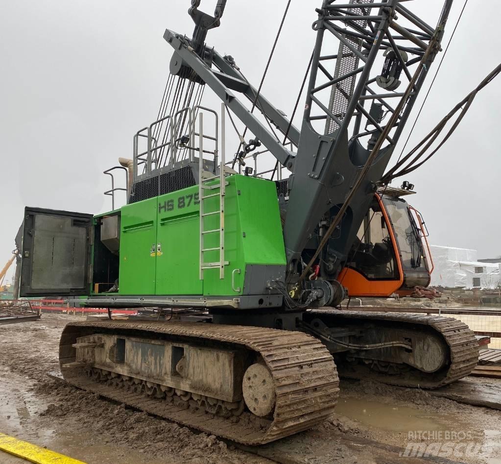 Liebherr HS 875 HD クローラクレーン