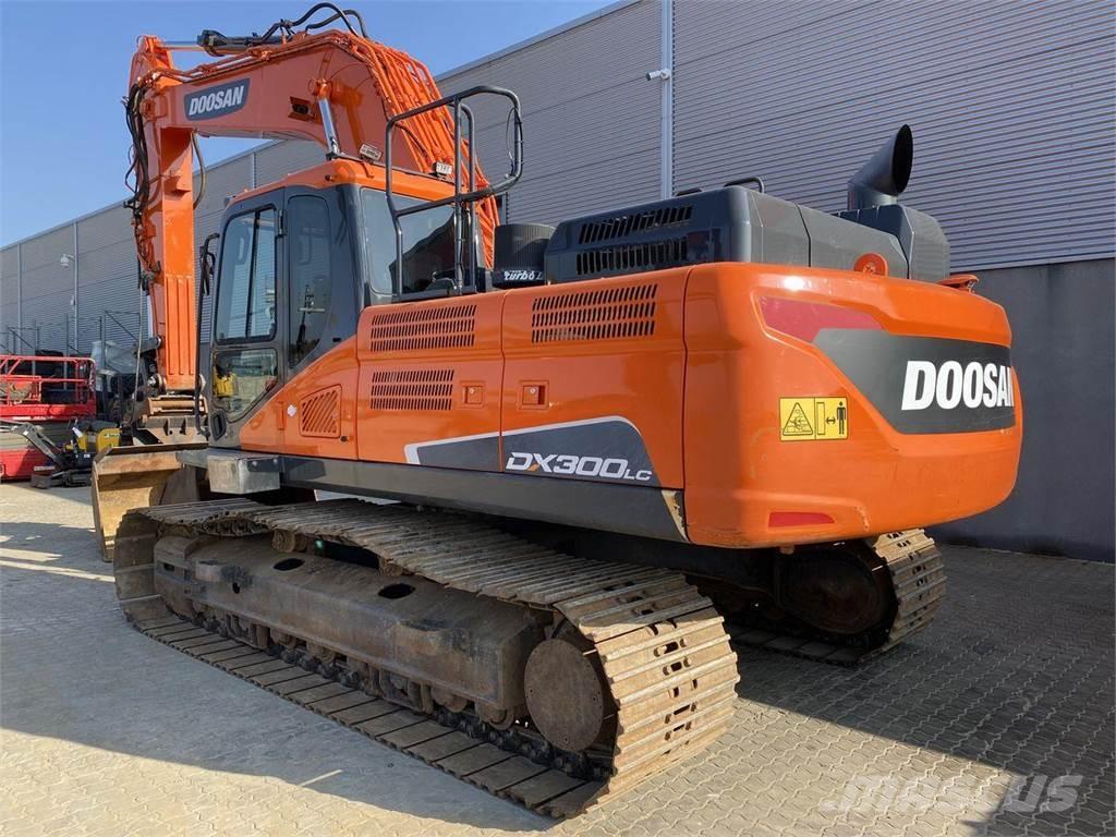Doosan DX300LC-5 大型油圧ショベル12t以上（パワーショベル・ユンボ）