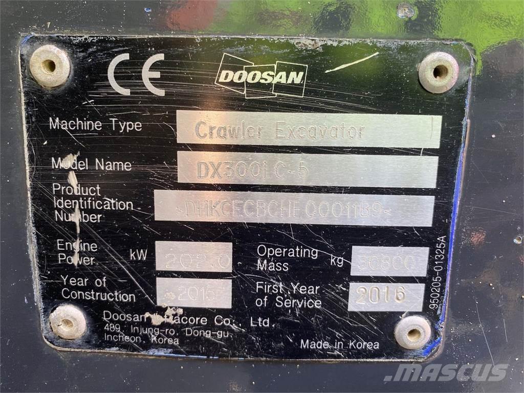 Doosan DX300LC-5 大型油圧ショベル12t以上（パワーショベル・ユンボ）