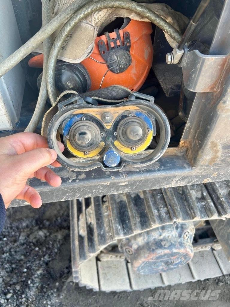 Sandvik QJ 241 自走式クラッシャー