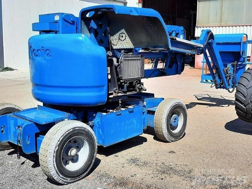 Genie Z 45/25 J ブームリフト　屈伸型