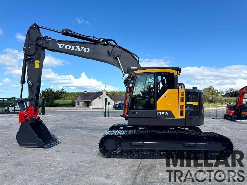 Volvo ECR235EL 大型油圧ショベル12t以上（パワーショベル・ユンボ）