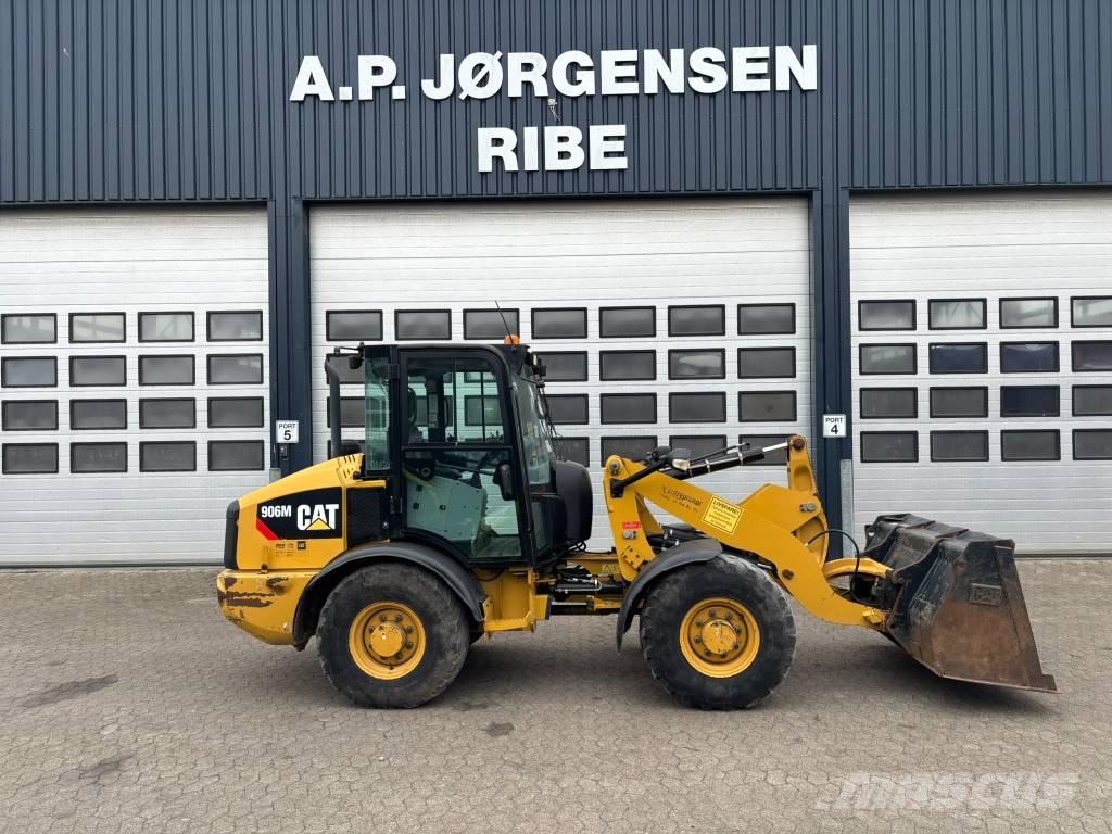 CAT 906 M ホイールローダー・タイヤショベル