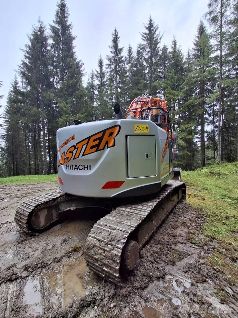 Hitachi ZX 225 US LC 大型油圧ショベル12t以上（パワーショベル・ユンボ）