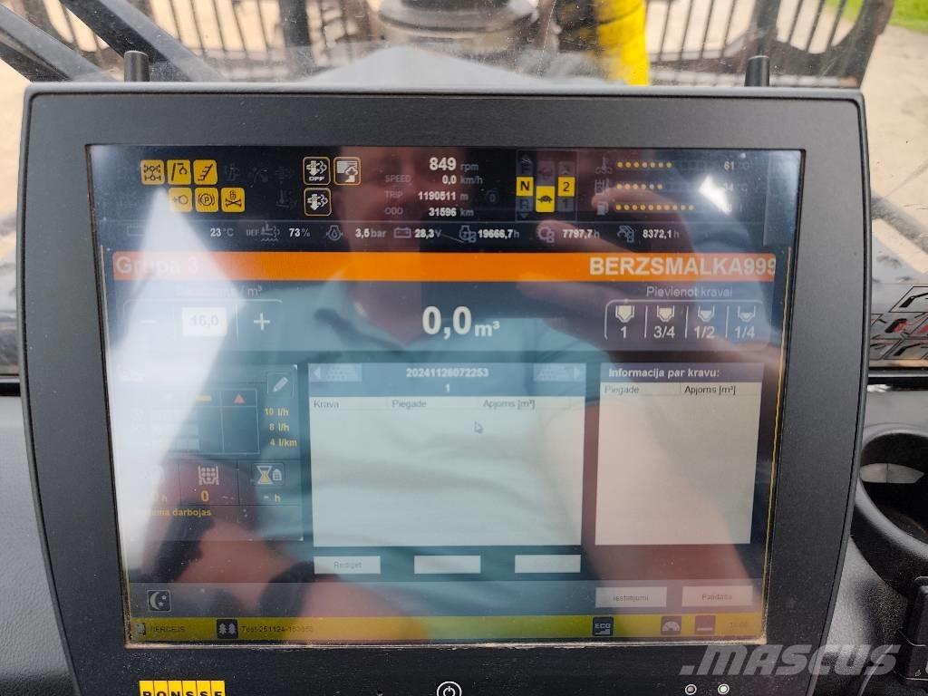 Ponsse BUFFALO 8W フォワーダー
