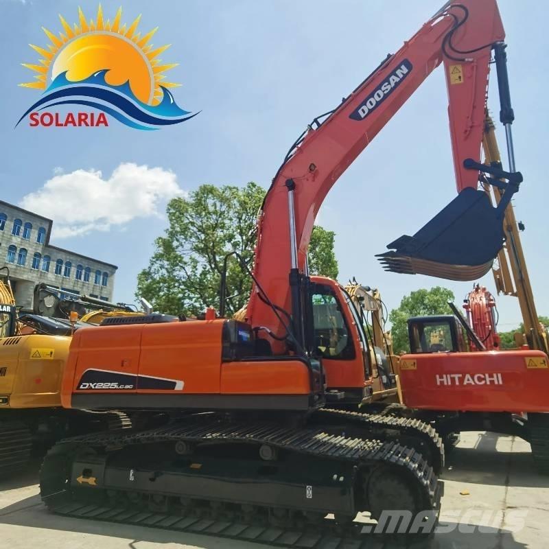 Doosan DX225LC-9C 大型油圧ショベル12t以上（パワーショベル・ユンボ）