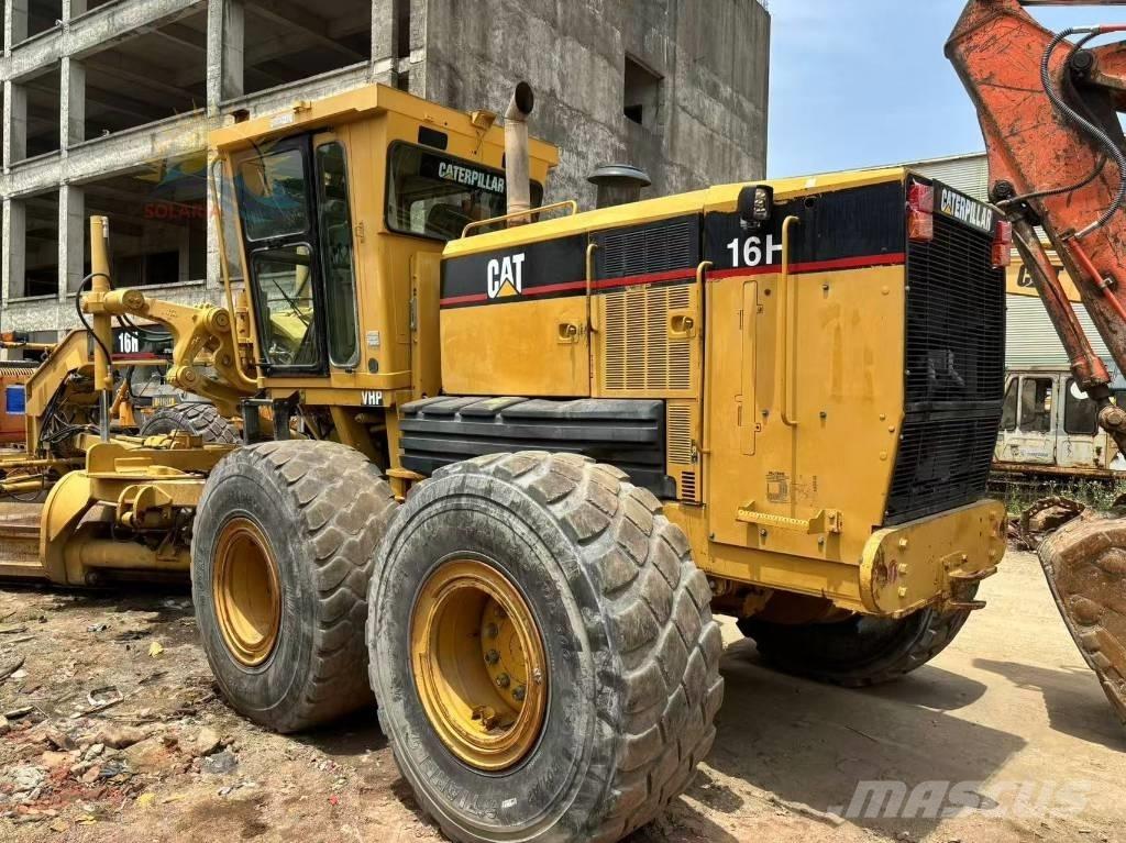 CAT 16 H モーターグレーダー