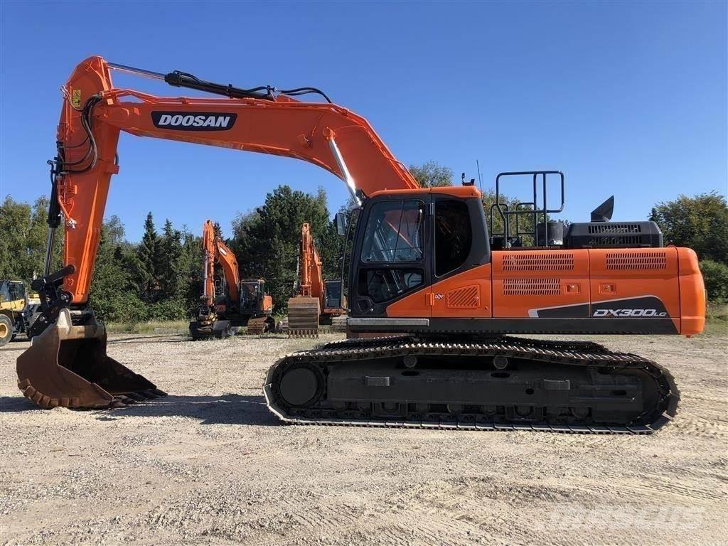 Doosan dx300 大型油圧ショベル12t以上（パワーショベル・ユンボ）