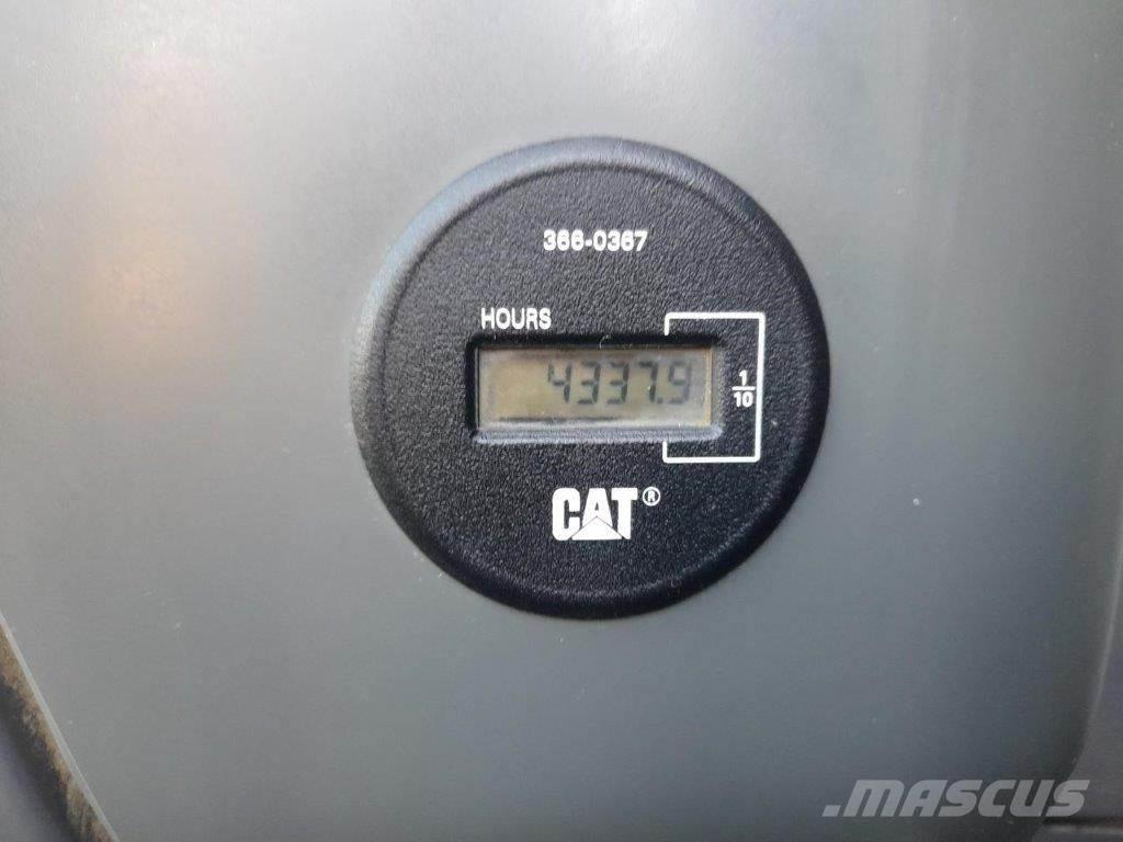 CAT 311 F BLADE 大型油圧ショベル12t以上（パワーショベル・ユンボ）
