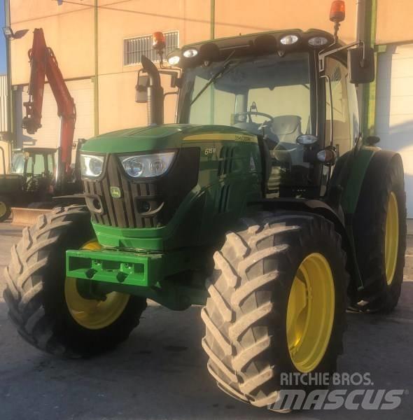 John Deere 6115 R トラクター