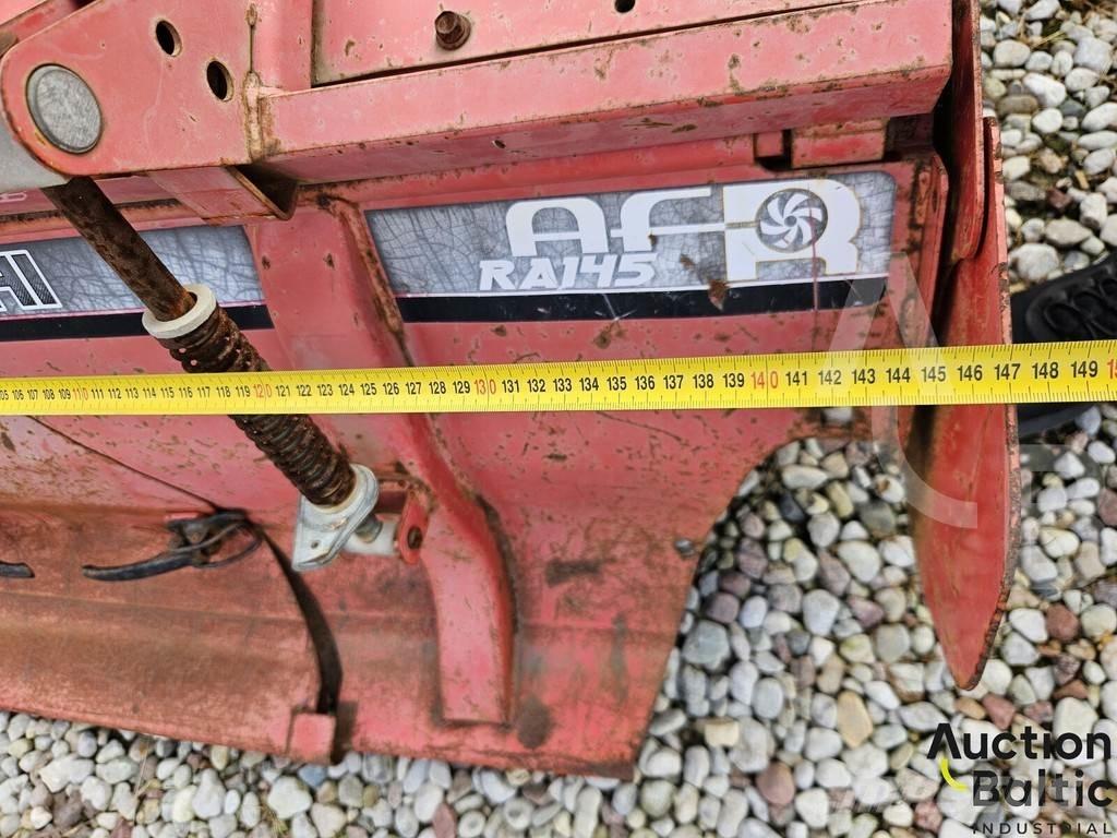 Mitsubishi MT200 トラクター
