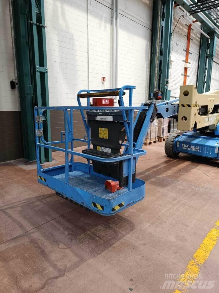 JLG E 450 AJ ブームリフト　屈伸型