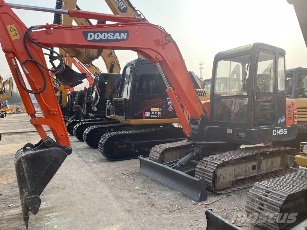 Doosan DH 55 ミニ油圧ショベル 7t以下（ミニユンボ・ミニディガー）