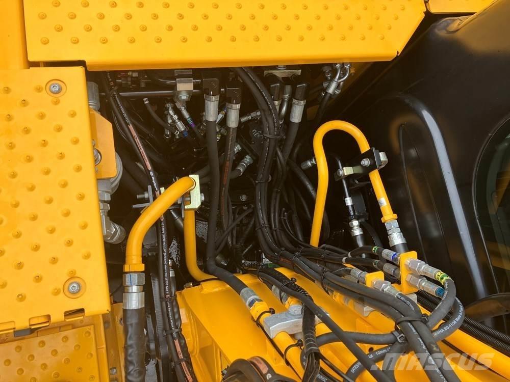 JCB JS145W ホイール式油圧ショベル（パワーショベル・ユンボ・バックホー）