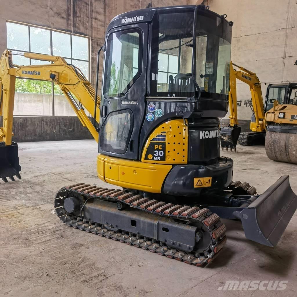 Komatsu PC30 大型油圧ショベル12t以上（パワーショベル・ユンボ）
