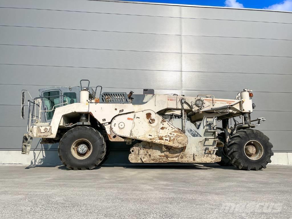 Wirtgen WR 2400 アスファルトリサイクルマシン