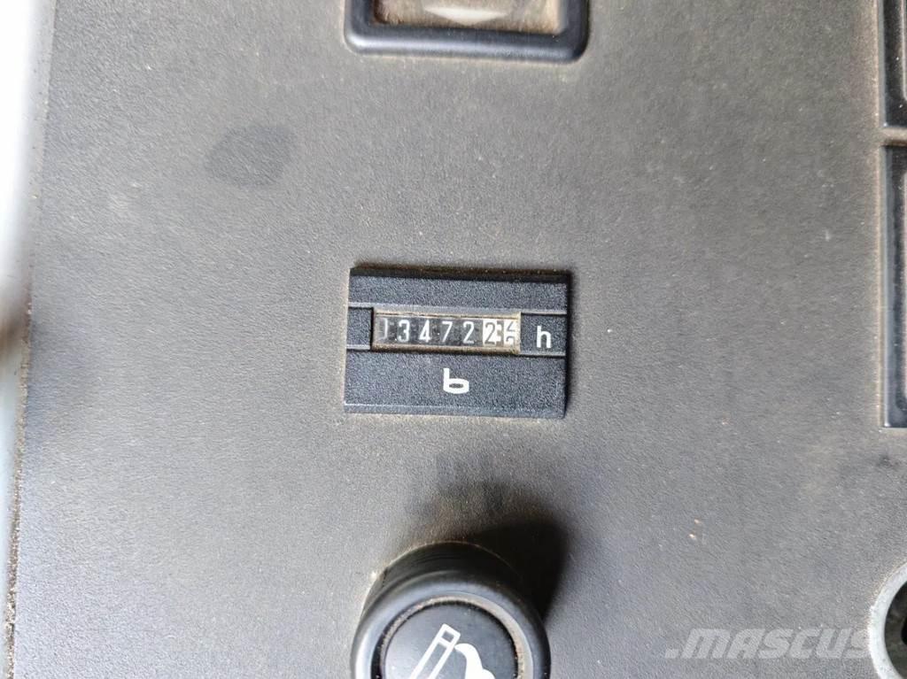 Liebherr MK100 タワークレーン