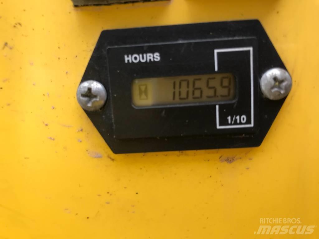 Wacker Neuson 803 ミニ油圧ショベル 7t以下（ミニユンボ・ミニディガー）