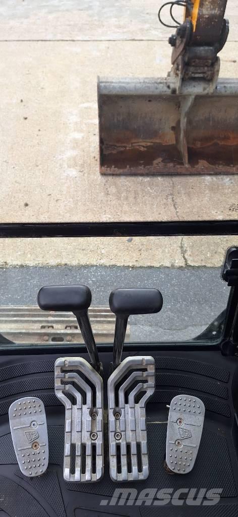 JCB JS 131 LC 大型油圧ショベル12t以上（パワーショベル・ユンボ）