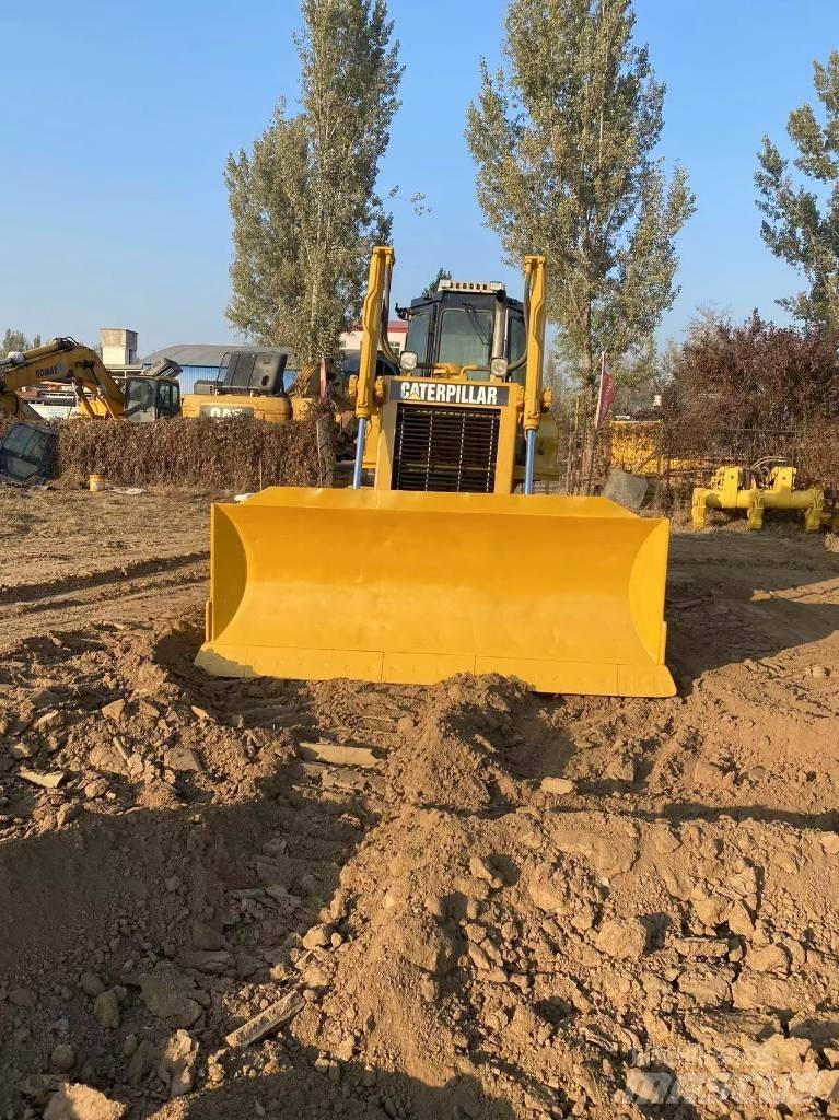 CAT D 6 G ブルドーザー