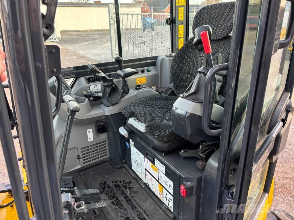 Komatsu PC55 MR-5 ミニ油圧ショベル 7t以下（ミニユンボ・ミニディガー）