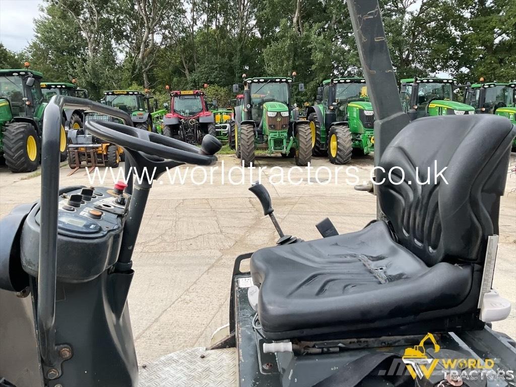 Bomag BW 120 AD-4 タンデムローラ