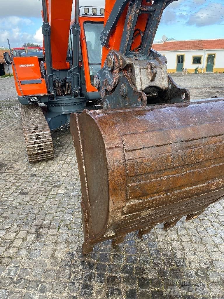 Doosan DX 220 NLC 大型油圧ショベル12t以上（パワーショベル・ユンボ）